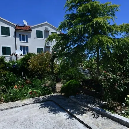 Apartment Seaside With A Swimming Pool Supetar, Brac - 11360