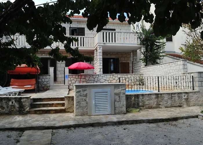 Seaside With A Swimming Pool Supetar, Brac - 11360 Apartamento Supetar